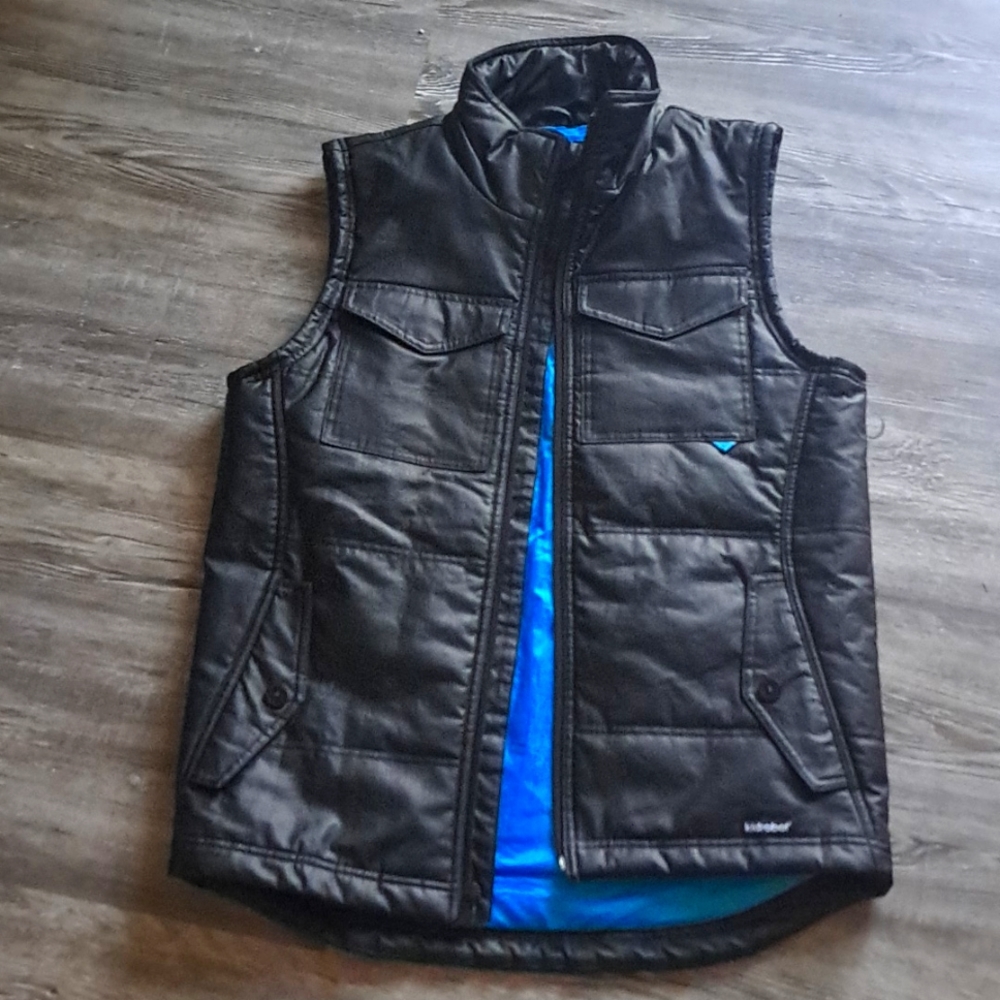 KIDROBOT VEST 🏍  🏍